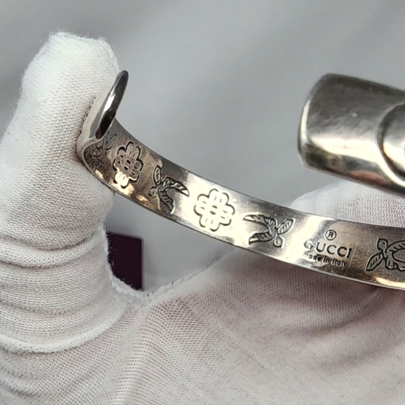 Gucci Blind For Love Silver Cuff Bracelet - Picture 11 of 17